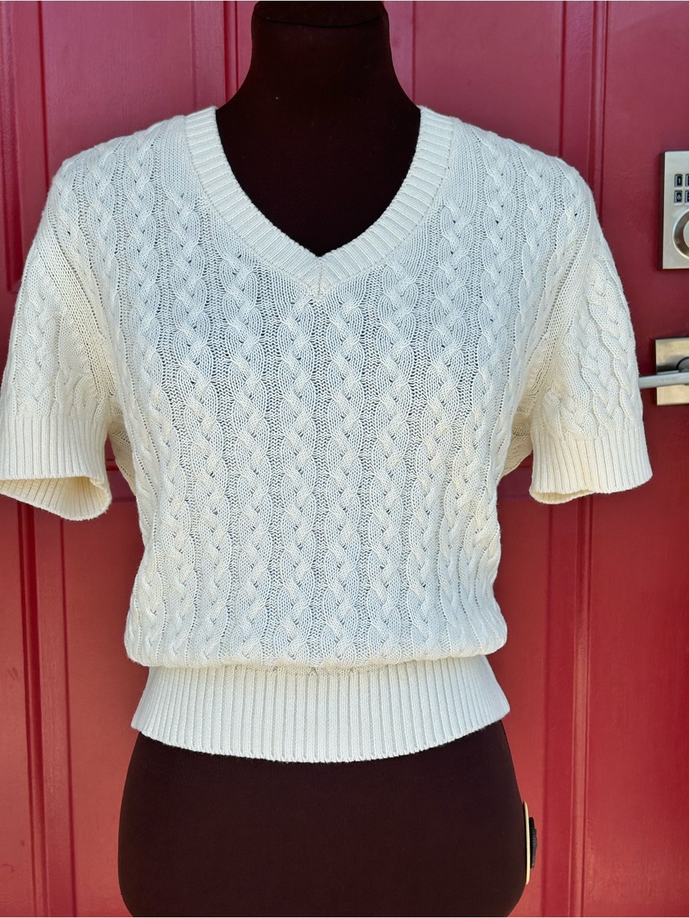 NWT CALVIN KLEIN Cream Cable Knit sS V-Neck -💯soft cotton MSRP $89
